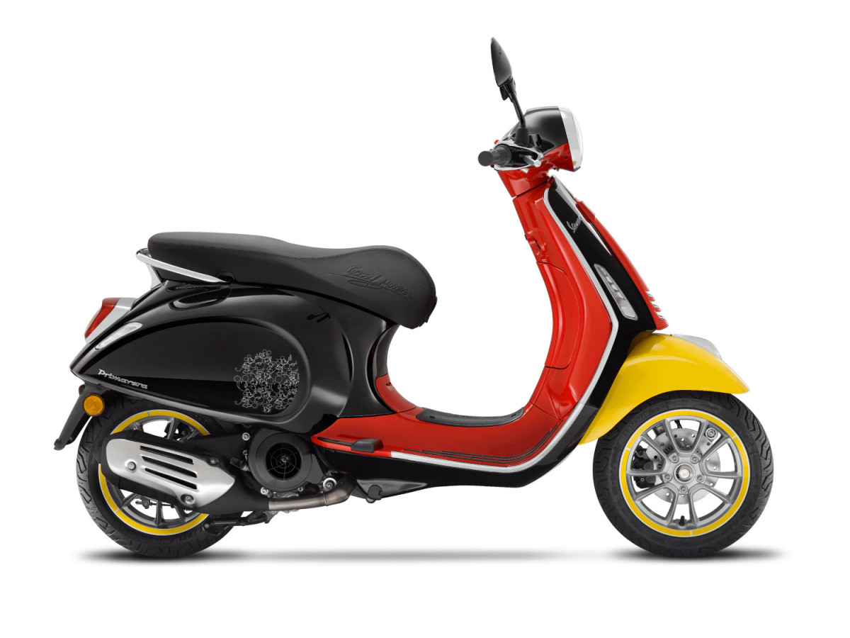 Vespa 125 Disney Mickey Mouse