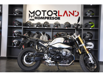 BMW R NINE T 
