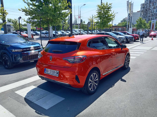 RENAULT CLIO Techno TCe 90 