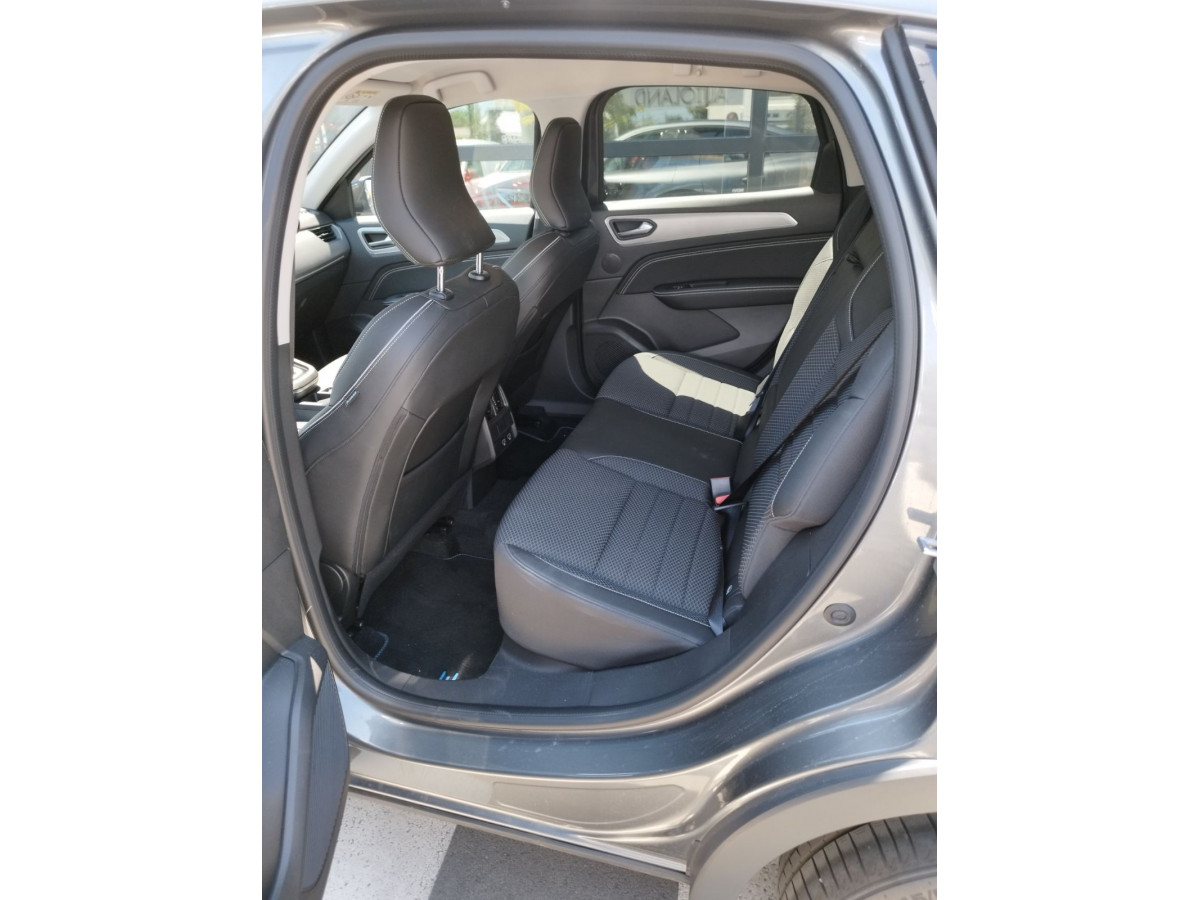 RENAULT MEGANE CONQUEST TECHNO TCe 140 EDC
