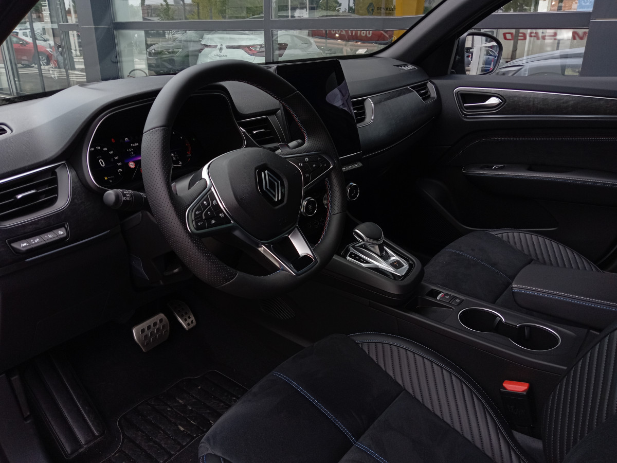 RENAULT MEGANE CONQUEST Esprit Alpine mild hybrid TCe 160 EDC 