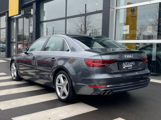 Audi A4 2.0 TDI S-line 