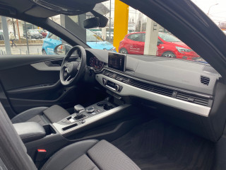 Audi A4 2.0 TDI S-line 