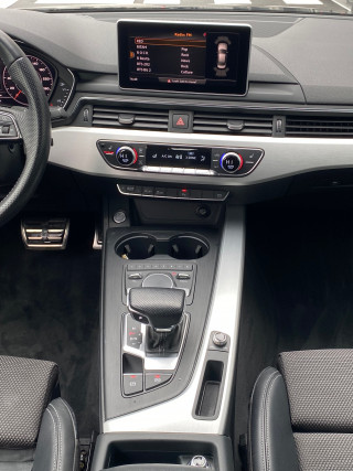Audi A4 2.0 TDI S-line 