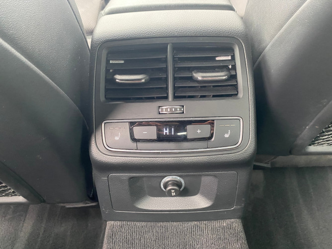 Audi A4 2.0 TDI S-line 