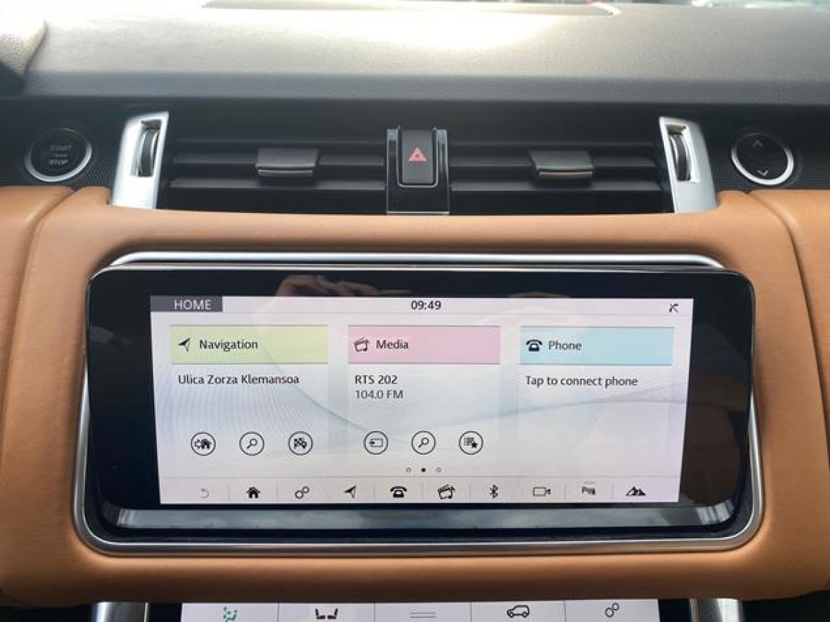 Land Rover Range Rover Sport 3.0 HSE AUT 4WD