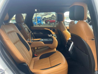 Land Rover Range Rover Sport 3.0 HSE AUT 4WD