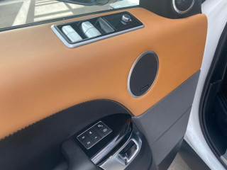 Land Rover Range Rover Sport 3.0 HSE AUT 4WD