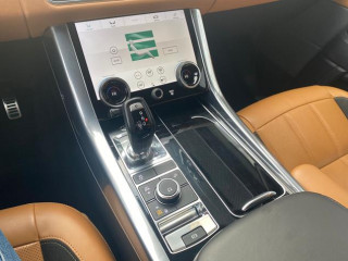 Land Rover Range Rover Sport 3.0 HSE AUT 4WD