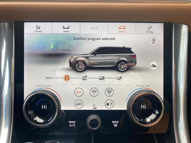 Land Rover Range Rover Sport 3.0 HSE AUT 4WD 