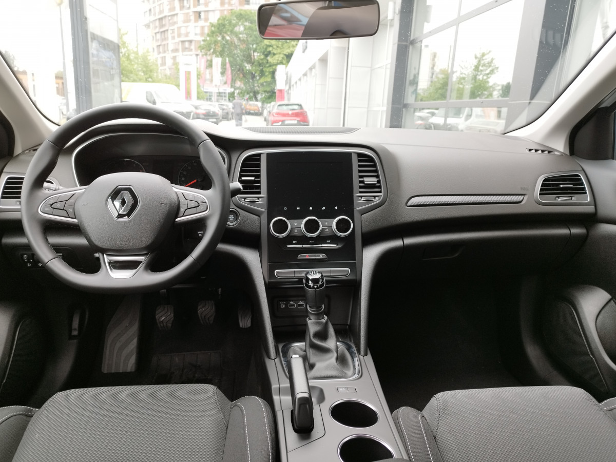 RENAULT MEGANE GRANDCOUPE EQUILIBRE TCE 140