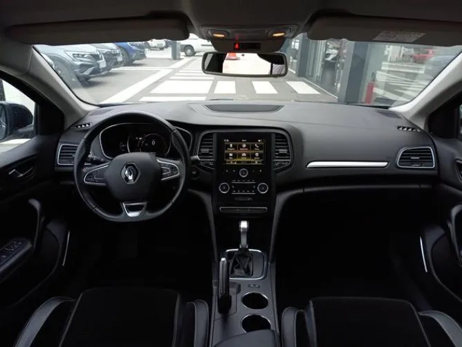 Renault Megane 1.5 dCi Intens EDC 
