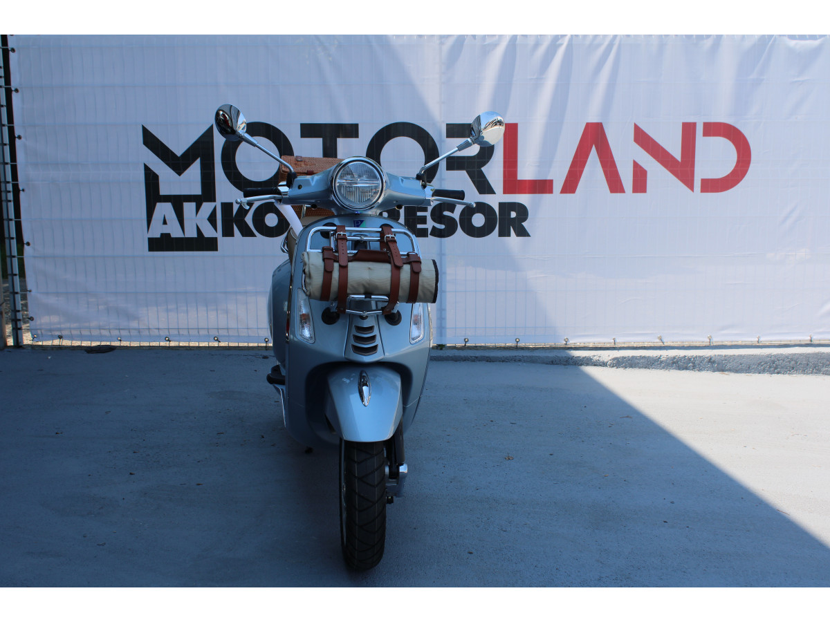 Vespa Primavera PICNIC 