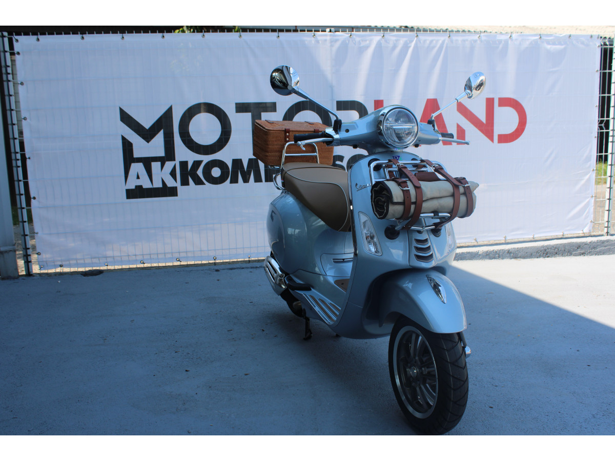 Vespa Primavera PICNIC 