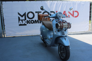 Vespa Primavera PICNIC 