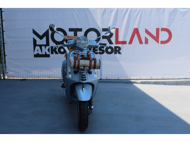 Vespa Primavera PICNIC 