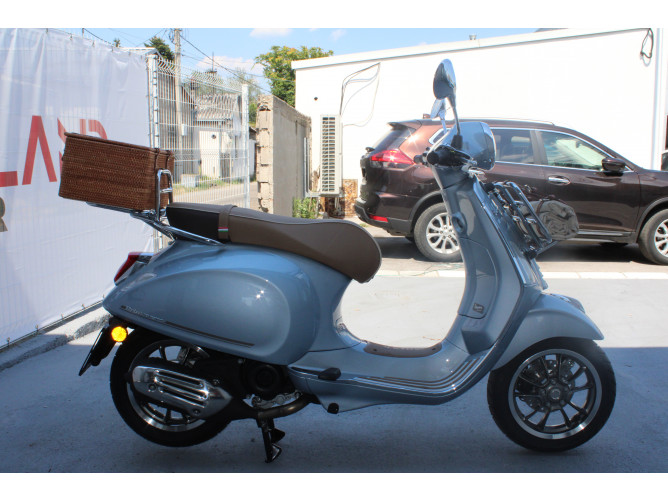 Vespa Primavera PICNIC 