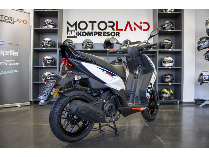 Aprilia SR 125 