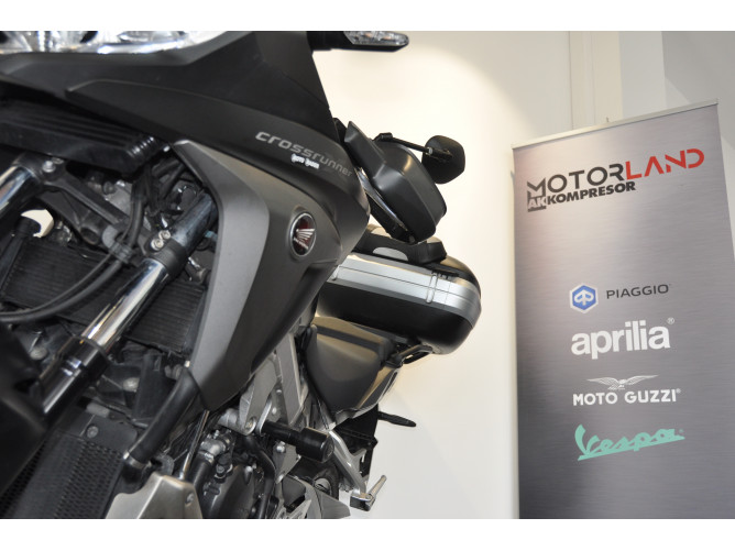 Honda VFR800X CROSSRUNNER 