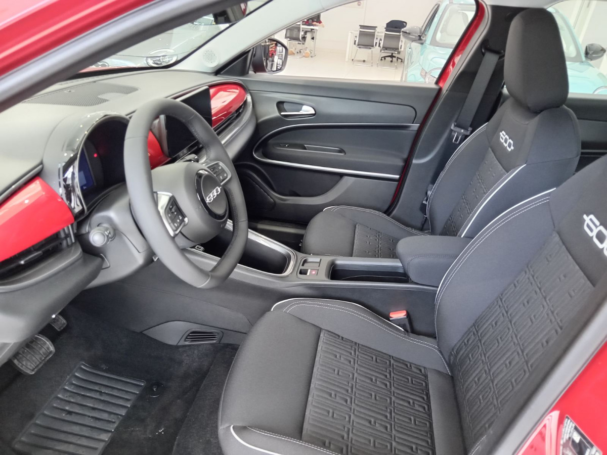 FIAT 600 1.2 136KS MHEV DCT6 Style Comfort