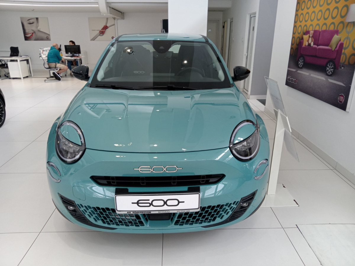 FIAT 600 1.2 136KS MHEV DCT6 Style
