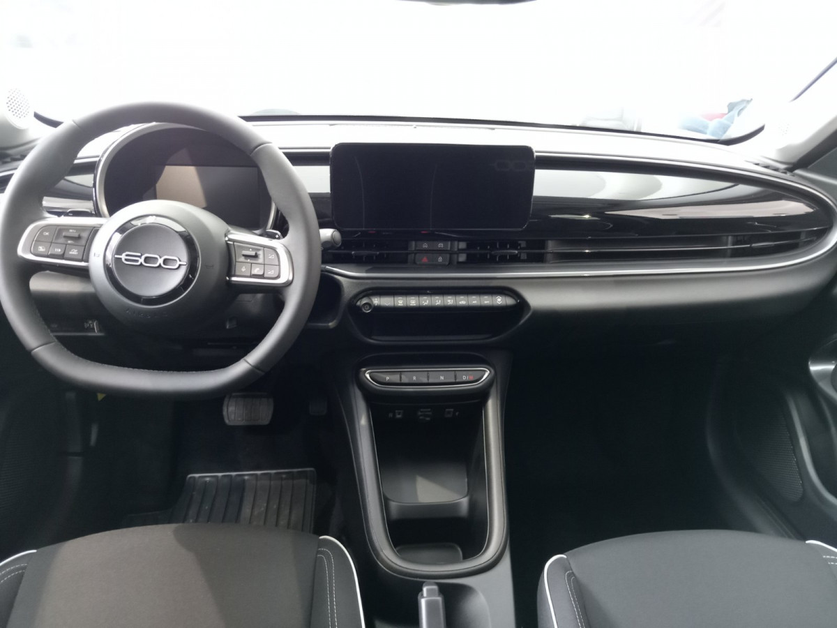 FIAT 600 1.2 136KS MHEV DCT6 Style