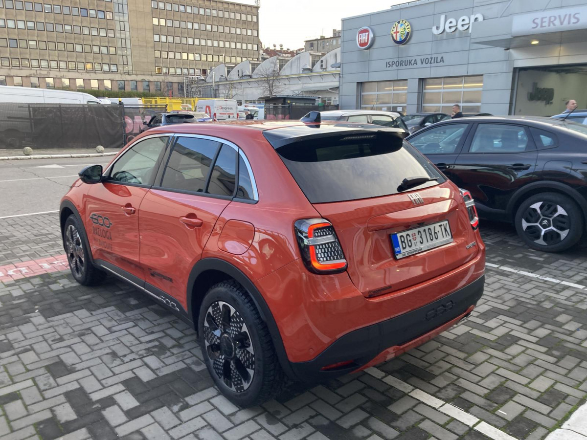 FIAT 600 1.2 136KS MHEV DCT6 La Prima DEMO 