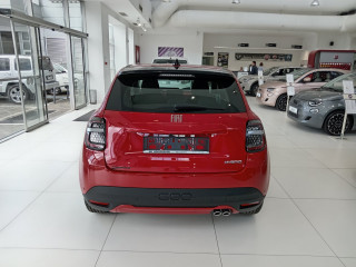 FIAT 600 1.2 136KS MHEV DCT6 Style Comfort