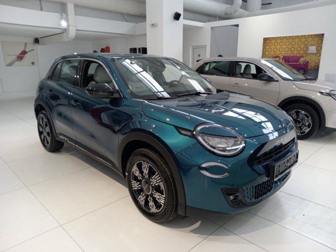 FIAT 600 1.2 136KS MHEV DCT6 Style 