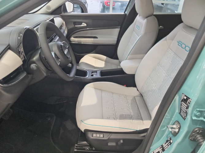 FIAT 600 1.2 136KS MHEV DCT6 La Prima 