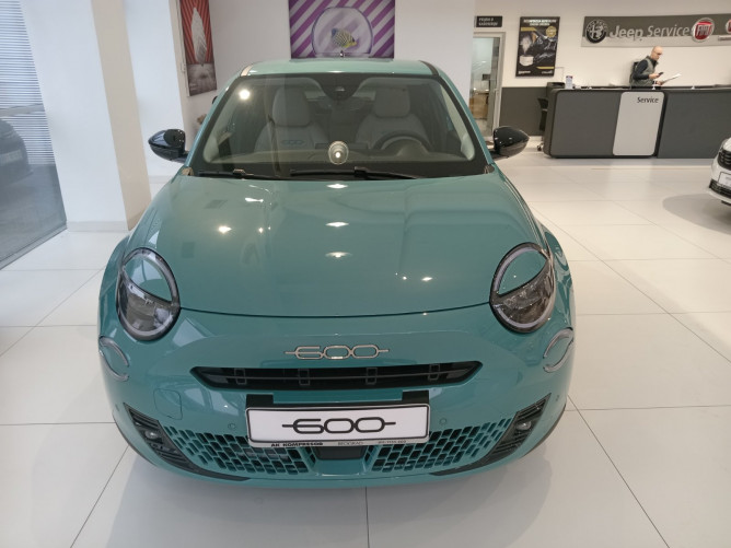FIAT 600 1.2 136KS MHEV DCT6 La Prima 