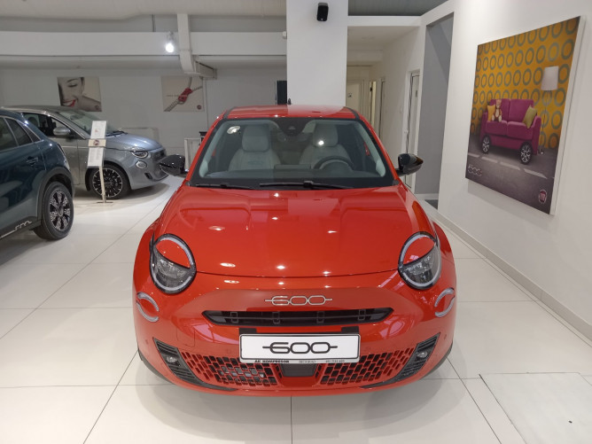 FIAT 600 1.2 136KS MHEV DCT6 La Prima 
