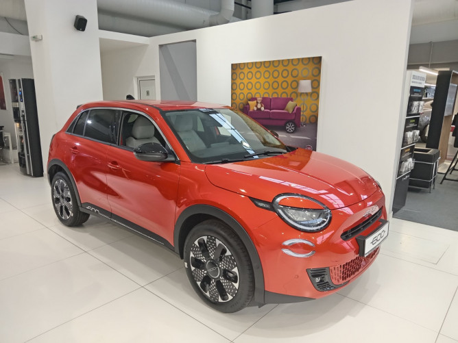 FIAT 600 1.2 136KS MHEV DCT6 La Prima 