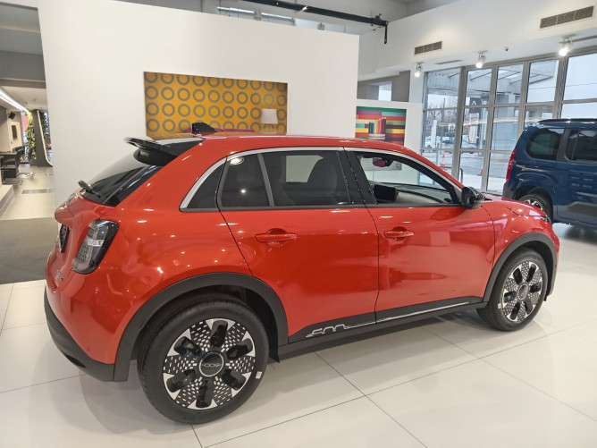 FIAT 600 1.2 136KS MHEV DCT6 La Prima 