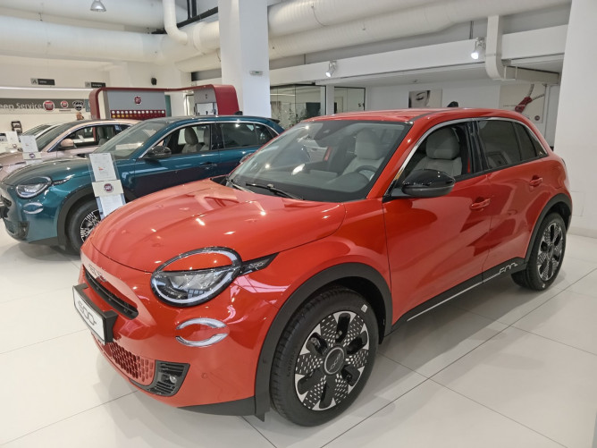 FIAT 600 1.2 136KS MHEV DCT6 La Prima 