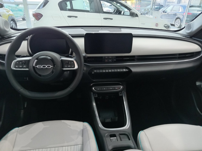 FIAT 600 1.2 136KS MHEV DCT6 La Prima 