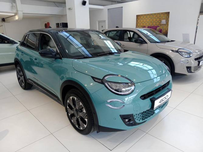 FIAT 600 1.2 136KS MHEV DCT6 La Prima 