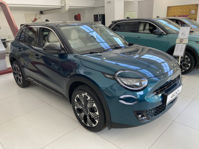 FIAT 600 1.2 136KS MHEV DCT6 La Prima 