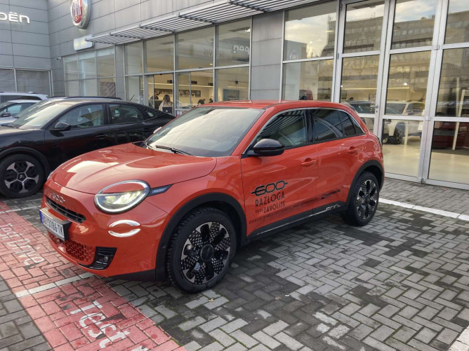 FIAT 600 1.2 136KS MHEV DCT6 La Prima DEMO 