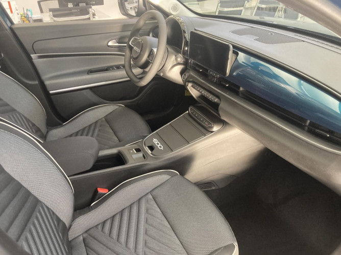 FIAT 600 1.2 100 KS MHEV DCT6 ICON + TECH 