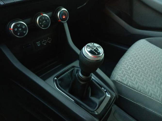 Renault Clio 1.0 sCe Limited 