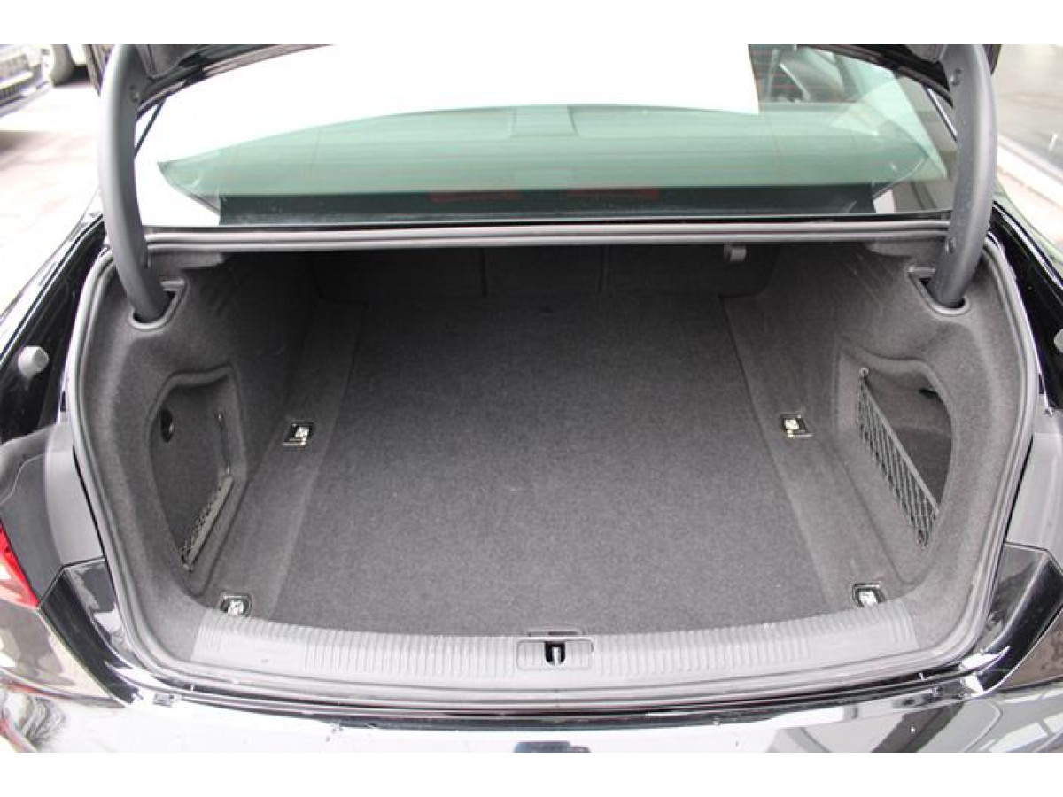 Audi A4 2.0 TFSI Hybrid 