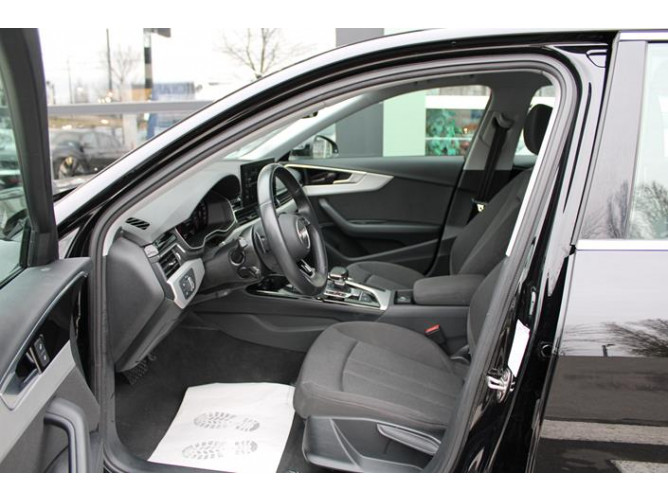 Audi A4 2.0 TFSI Hybrid 