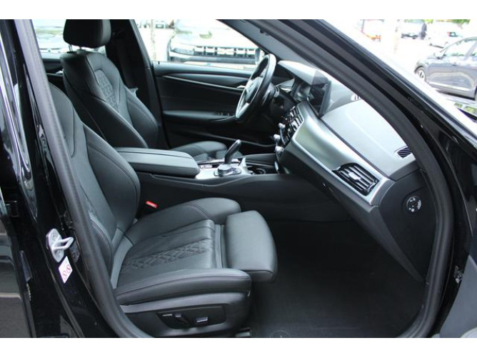 BMW 520 2.0 D XDRIVE 