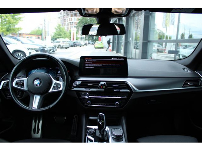 BMW 520 2.0 D XDRIVE 