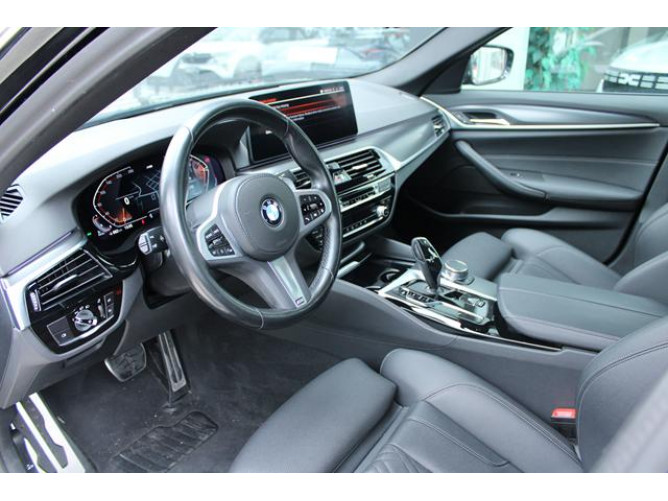 BMW 520 2.0 D XDRIVE 