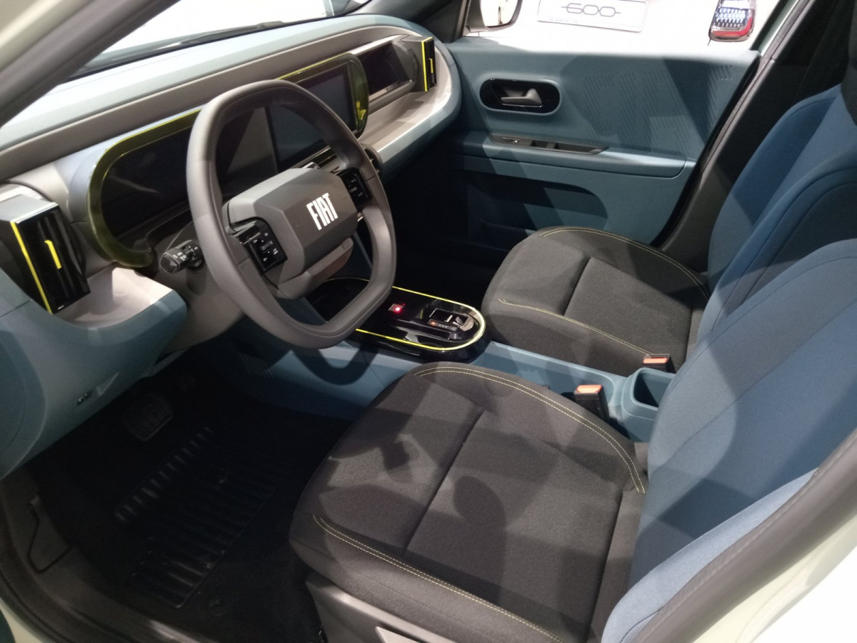 Fiat Grande Panda 1.2 100KS HIBRID eDCT ICON + TECH 