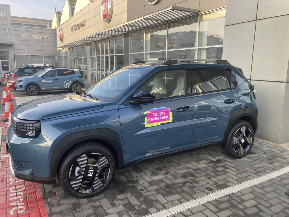 Fiat Grande Panda 1.2 100KS HIBRID eDCT  La Prima DEMO 