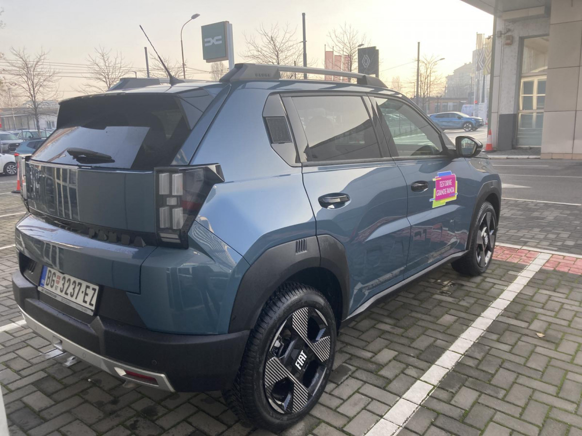 Fiat Grande Panda 1.2 100KS HIBRID eDCT  La Prima DEMO 