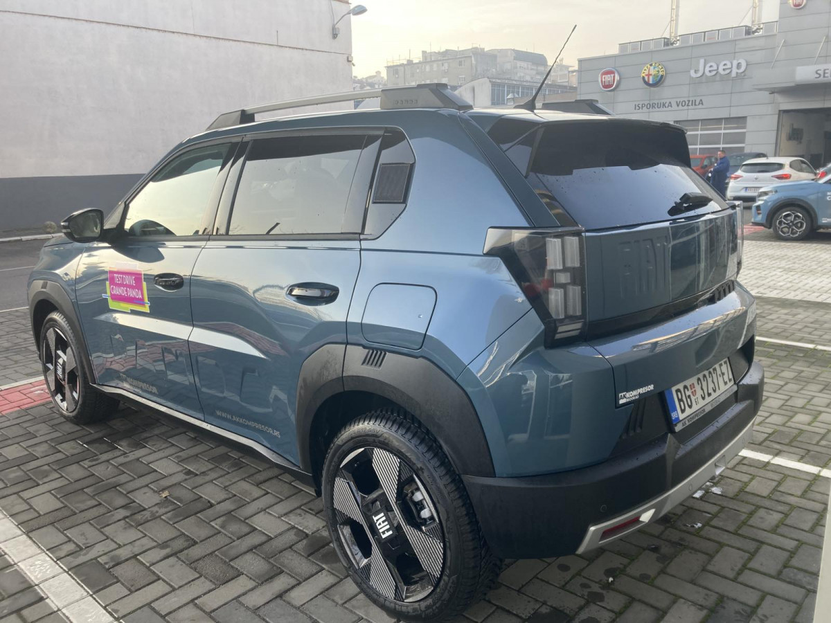 Fiat Grande Panda 1.2 100KS HIBRID eDCT  La Prima DEMO 